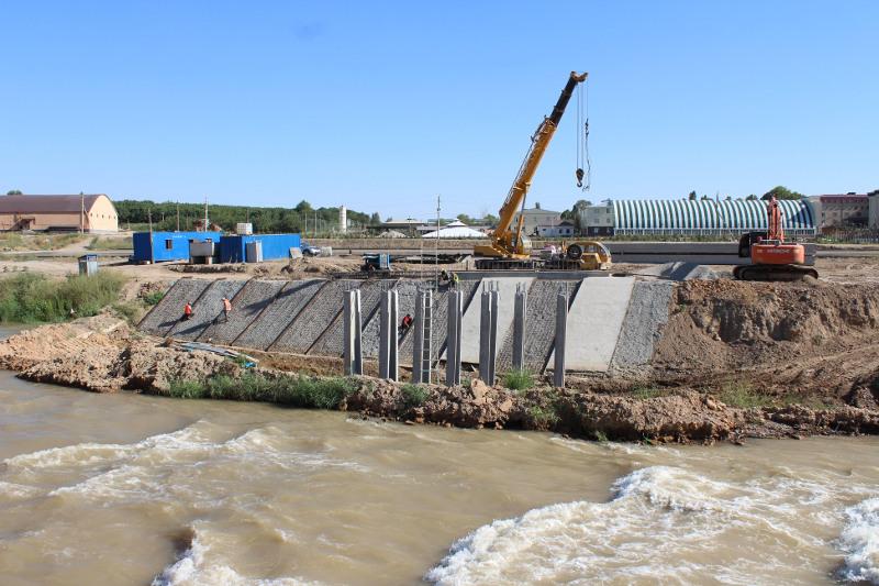 Новый мост через реку Келес строят в Туркестанской области