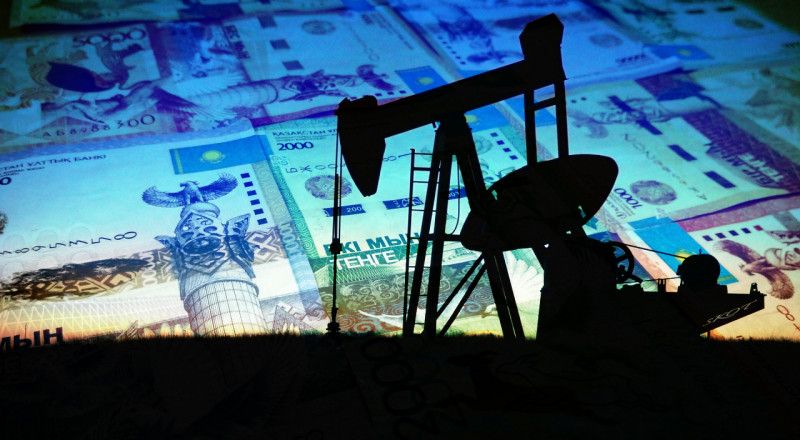 Дорогая нефть оказывает поддержку тенге