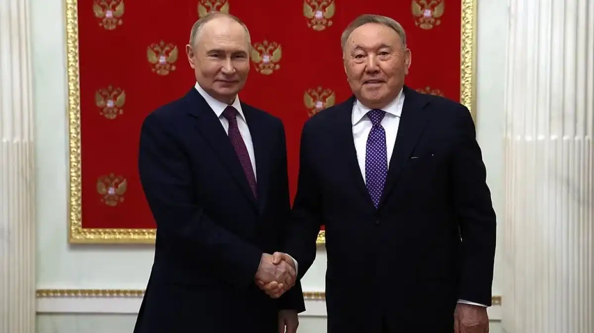 Назарбаев Путинмен не үшін кездескен: экспрезиденттің баспасөз хатшысы мәлімдеме жасады