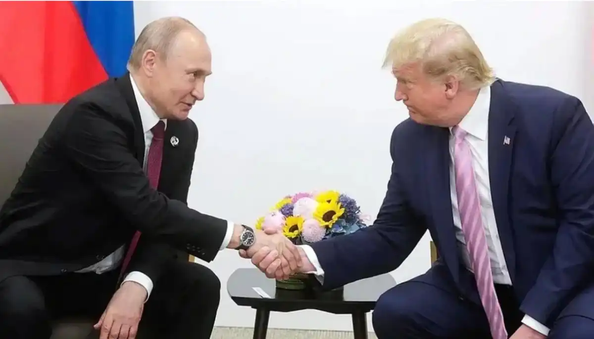 «Украинада әзірге бейбітшілік орнамайды» — Трамп Путинмен телефон арқылы сөйлесті