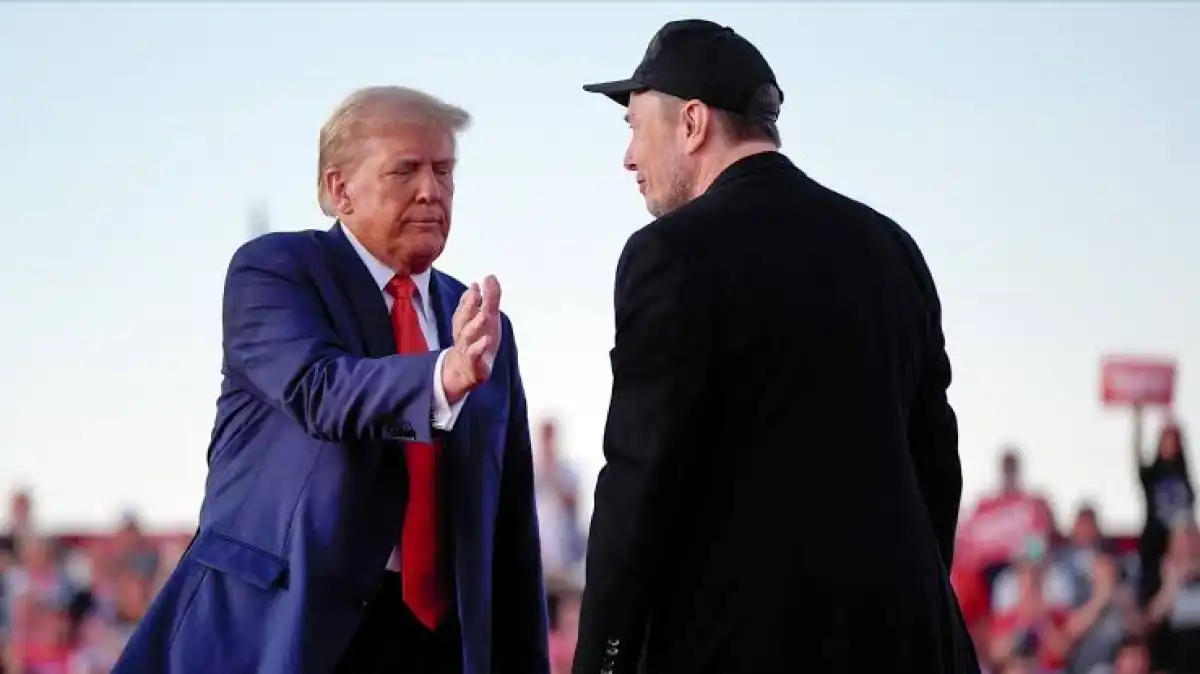 Трамп Илон Маскқа: «Зауыттарыңды жап та, Оңтүстік Африкаға қайт»