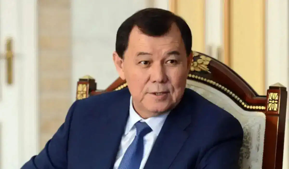 Жалған қол қойып, 2 млрд теңге залал келтіргені үшін 3 адам сотталды