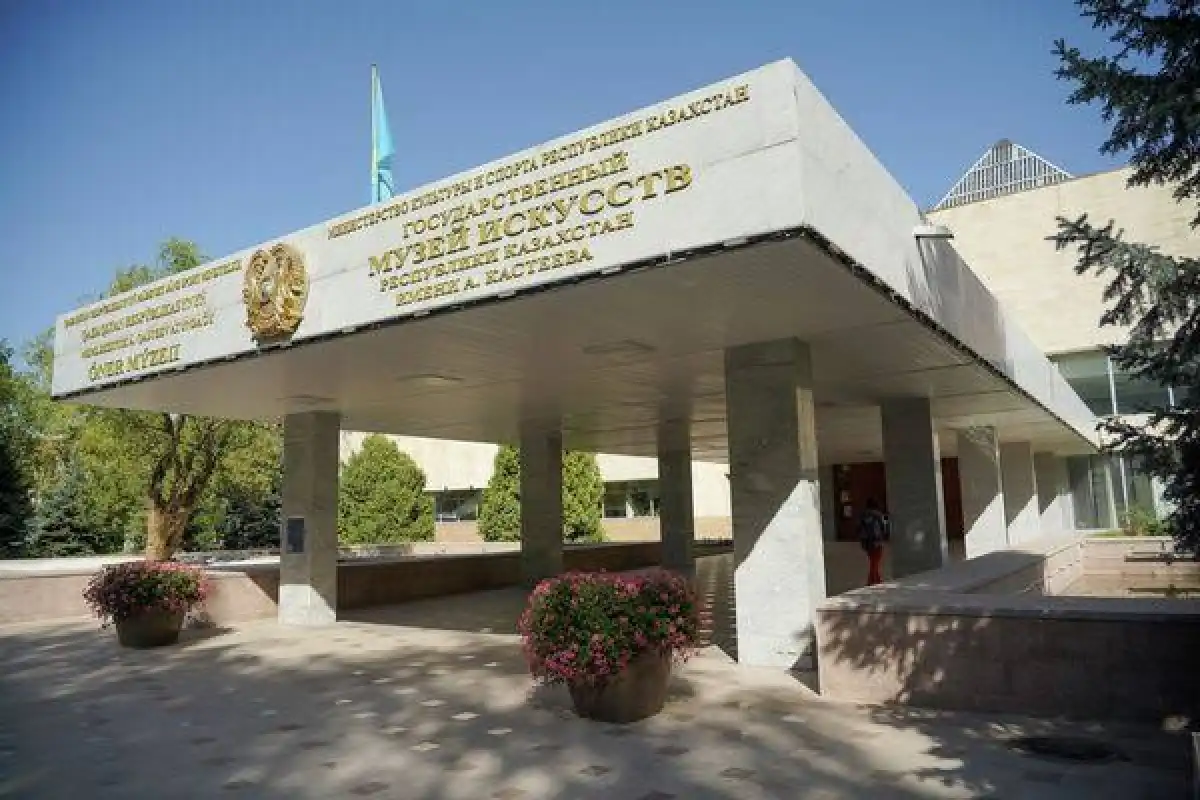 «Музей ме, әлде сырахана ма?» —  меммузейде тегін сыра таратылған