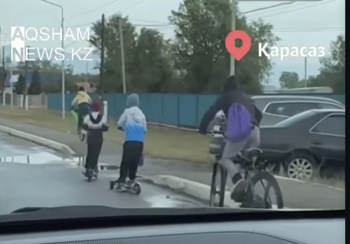 Мұқағали дүниеге келген ауылда балалар ақынның өлеңін оқып, желіні жарды