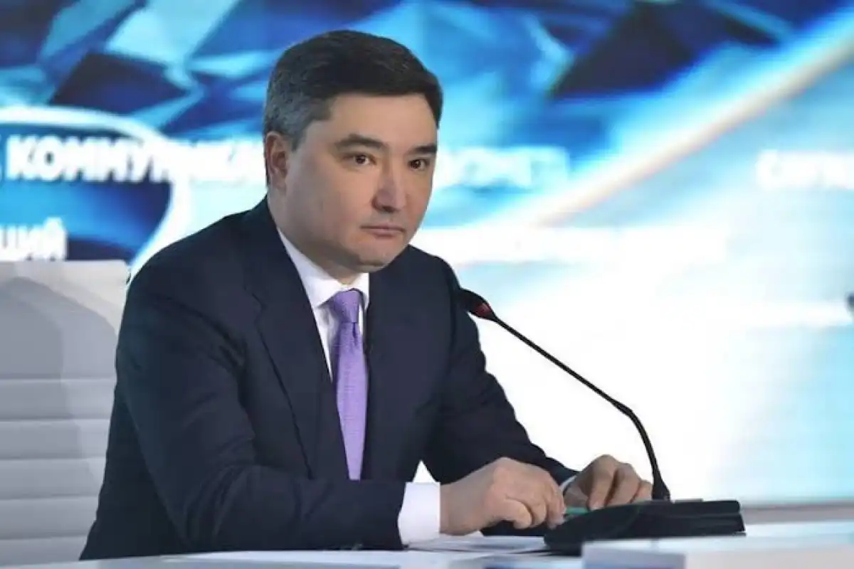 Бектенов алаяқтардың қоңырау шалуды қашан тоқтататынын айтты