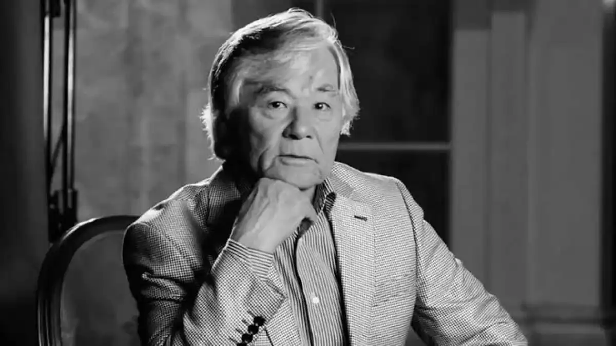 Исраил Сапарбай өмірден өтті