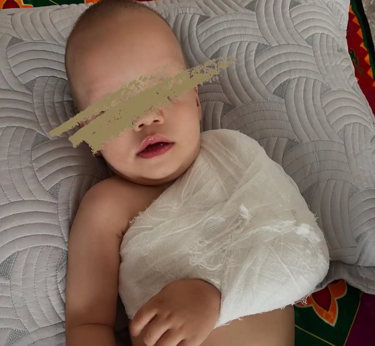 «Ешкім естімеген жағдаймен бөлісем» — 2 жасар баласы жасөспірімнен зардап шеккен ана