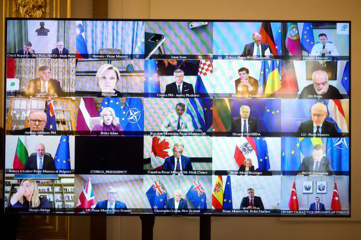 Трамп Зеленскиймен және Еуропа басшыларымен телефон арқылы сөйлесті