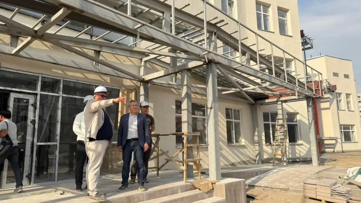 Алматы әкімінің орынбасары әлеуметтік нысандардың құрылысының жай-күйімен танысты