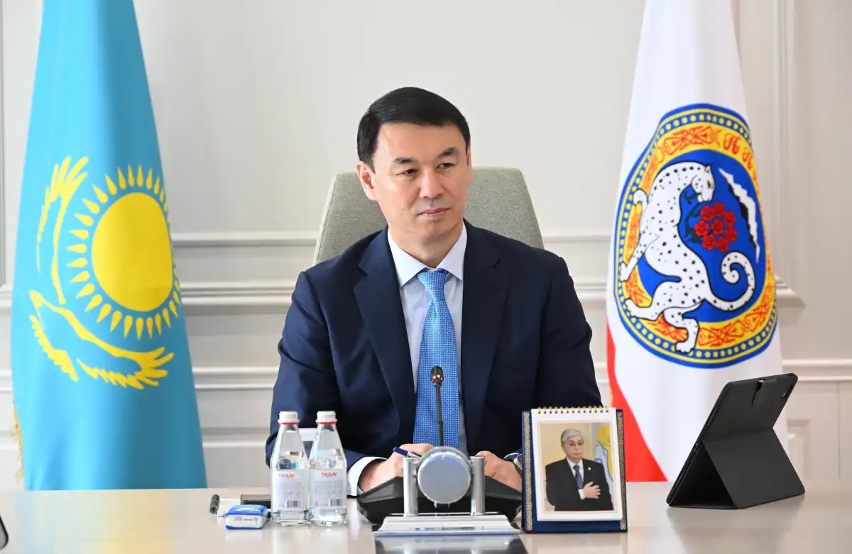 Алматы әкімі аудандарда «Таза Қазақстан» бағдарламасын жандандыруды міндеттеді