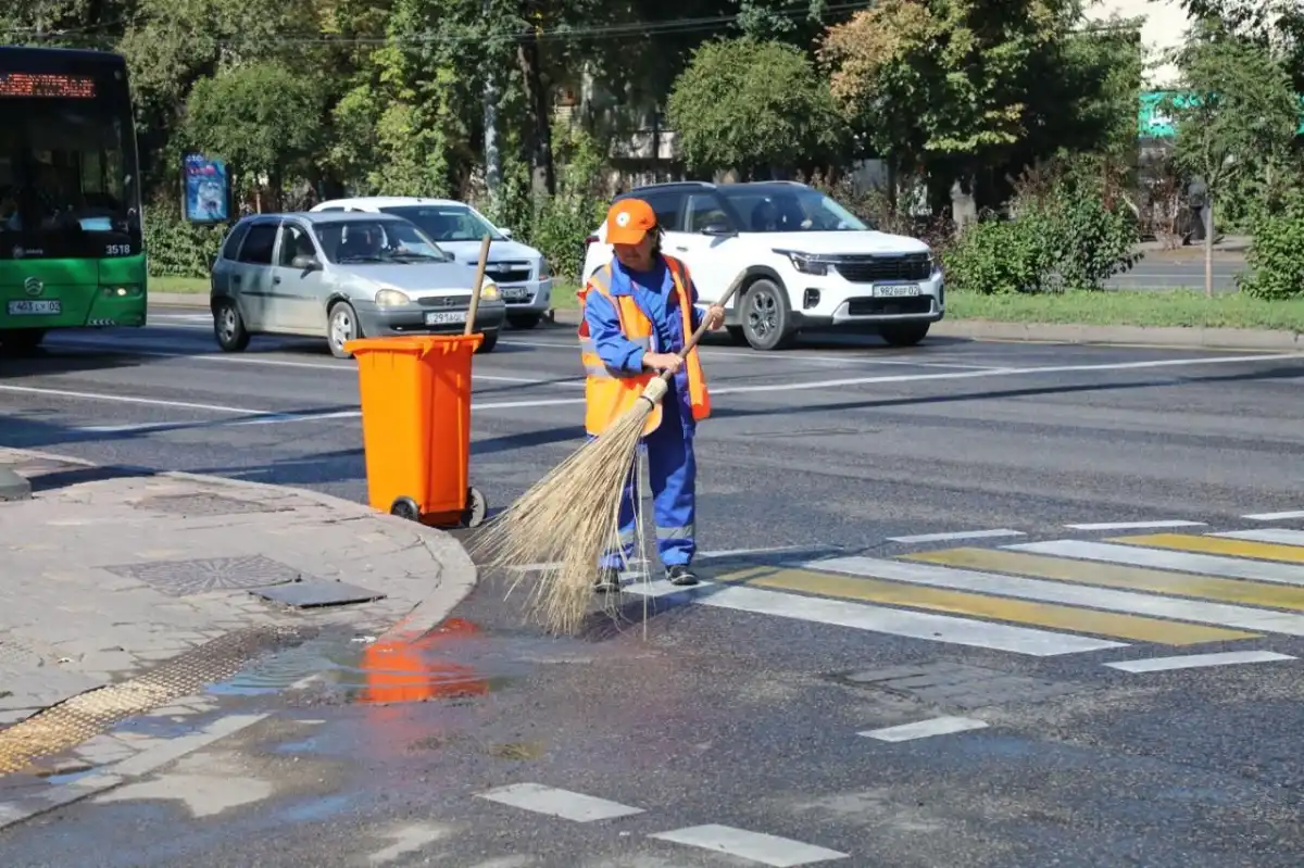 Алматының тазалығына үлес қосқан көрінбейтін батырлар жайлы не білеміз?