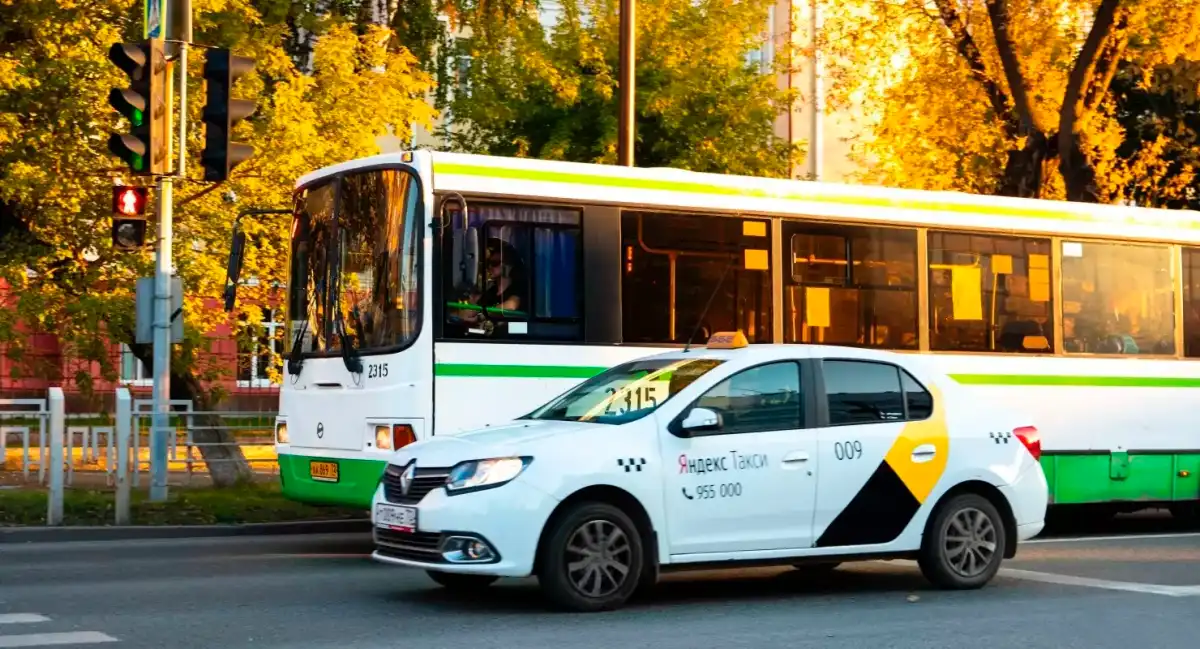 Қазақстандықтар автобус пен таксиге  қанша ақша жаратады