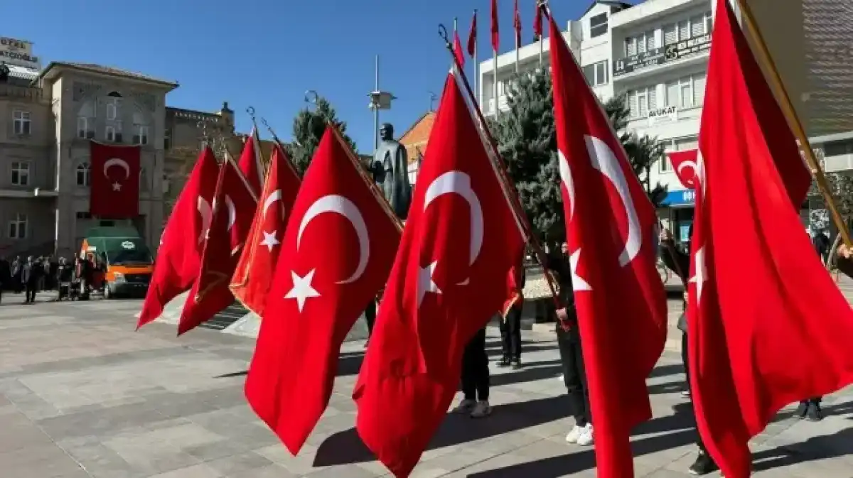 Түркияда Республика күніне 102 жыл толды