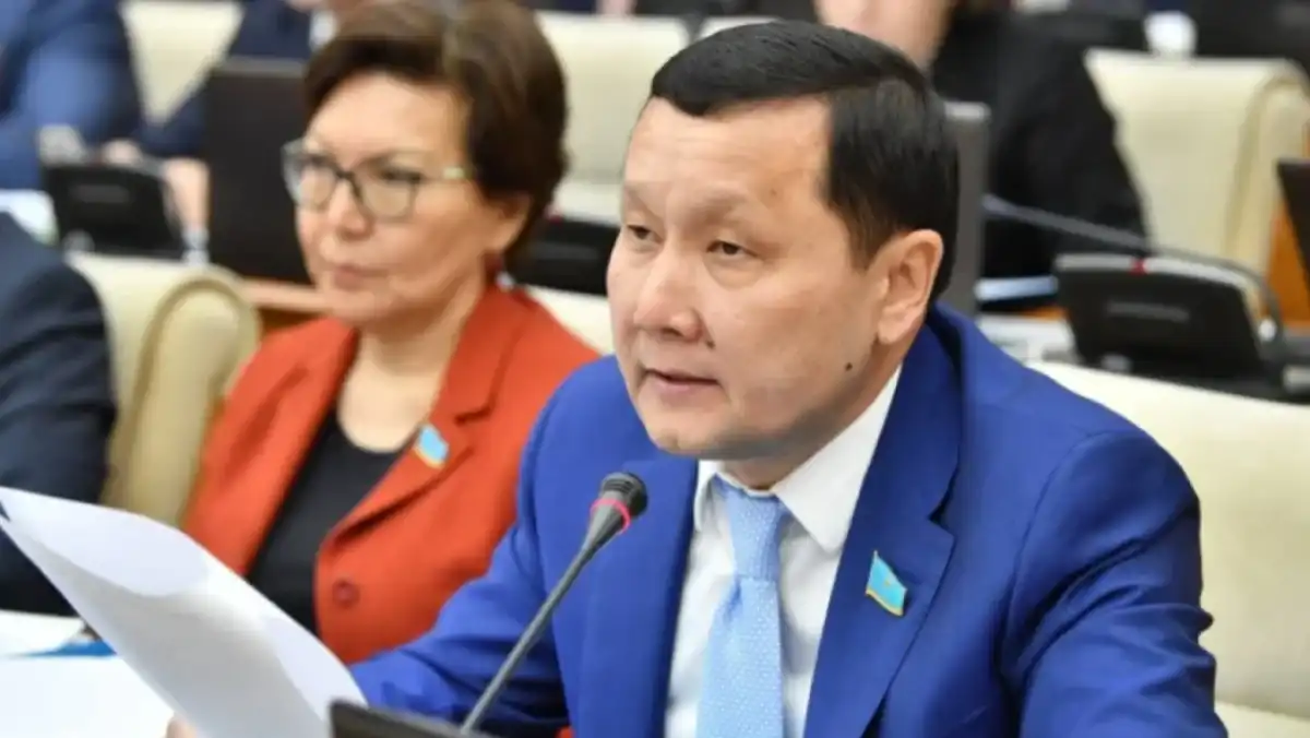 Танымал депутат тоқалдықты заңдастыруды айтты