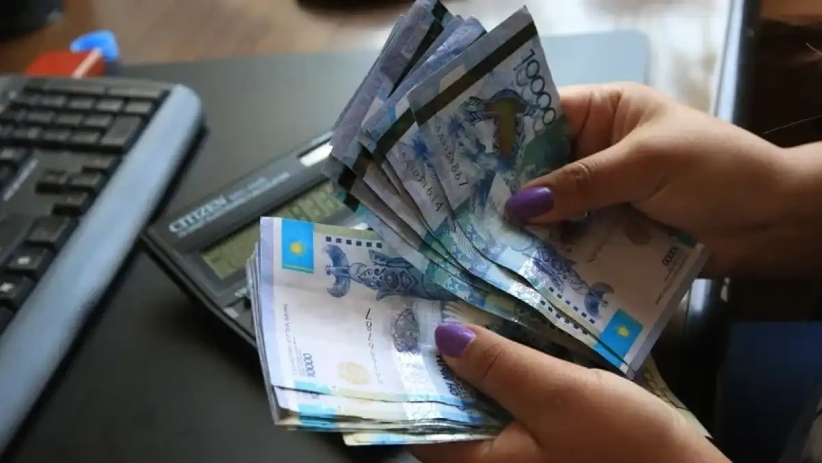 Қазақстандықтардың жартысы айына 300 мың теңгеден аз жалақы алады