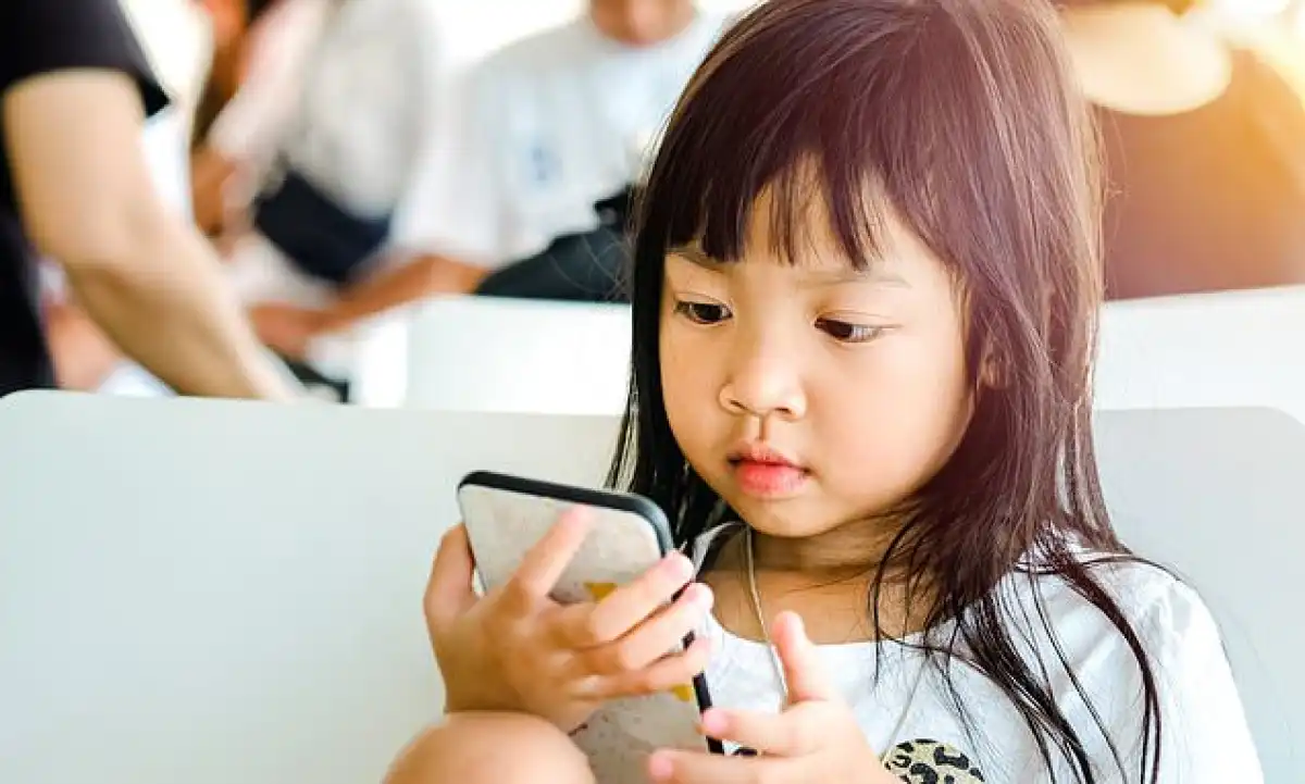 Телефон баланың дамуына қалай әсер етеді?