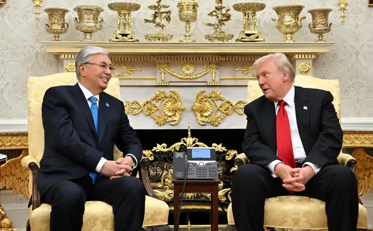 Трамп «Қазақстанды үлкен ойынға қосты»: миллиардтаған келісімдердің және саяси мәмілелердің жасырын тұстары