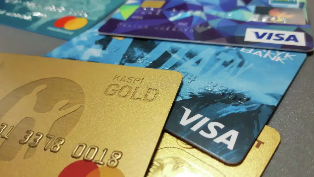 Зейнетақы жарналарын төлемегендердің банк шоттары бұғатталады