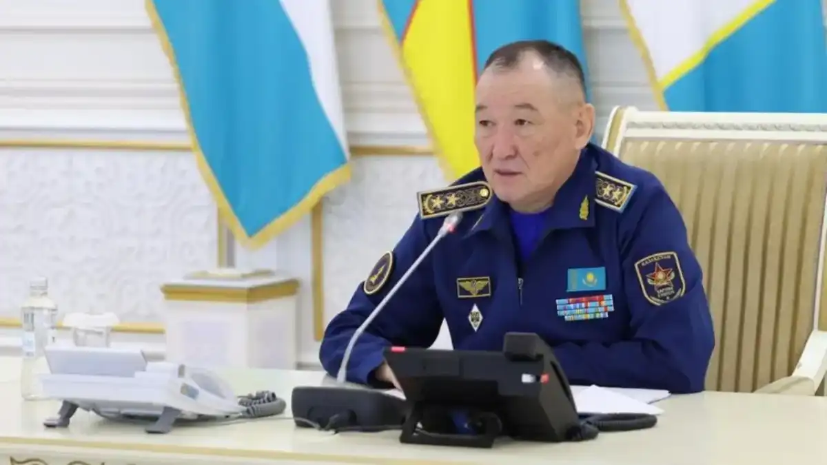 «Да вы что?»:  қорғаныс министрі әскердегі сарбаз өлімі туралы сұраққа мысқылдай күліп жауап берді