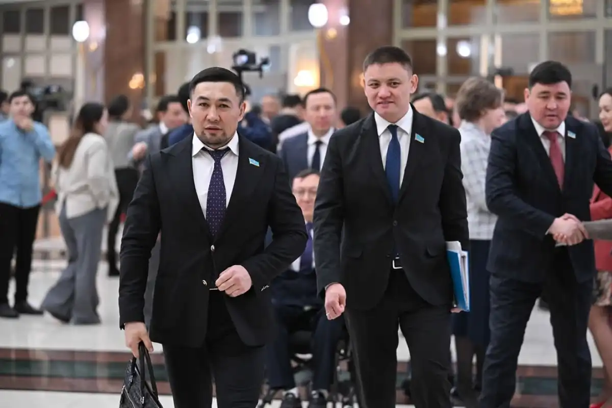 Ардақ Назаров Мәжілістегі ЛГБТ насихатына қатысты заң жобасы туралы пікірін бөлісті