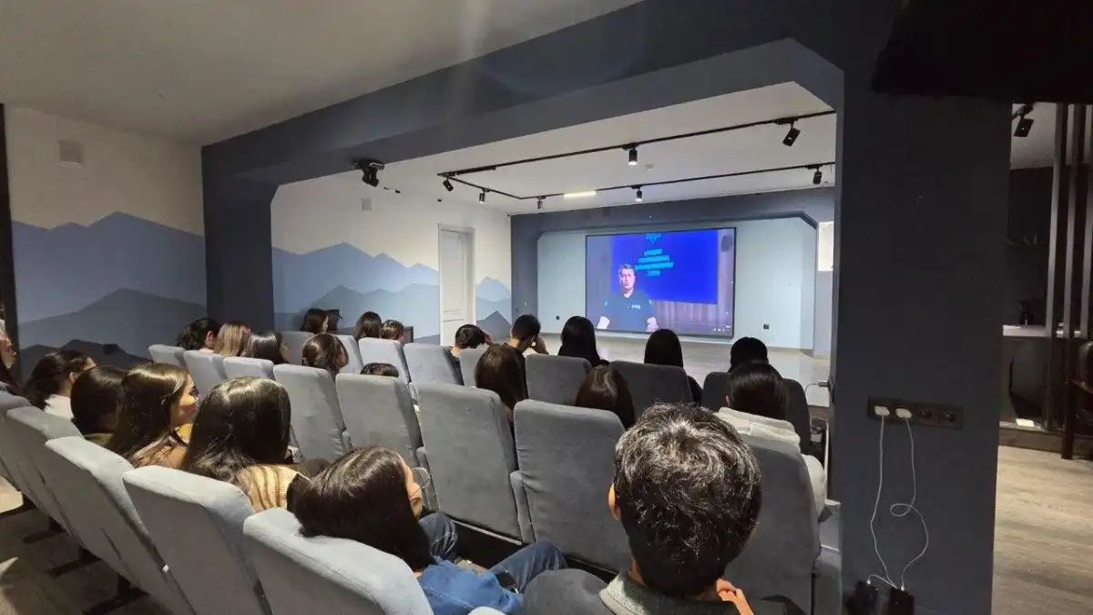 «Заң және тәртіп»: елордалық студенттер үшін цифрлық сауаттылық сабақтары өтті