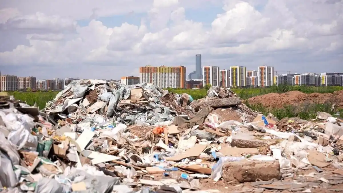 293 млрд теңгеге қоқыс өртейтін және өңдейтін зауыттар салынады