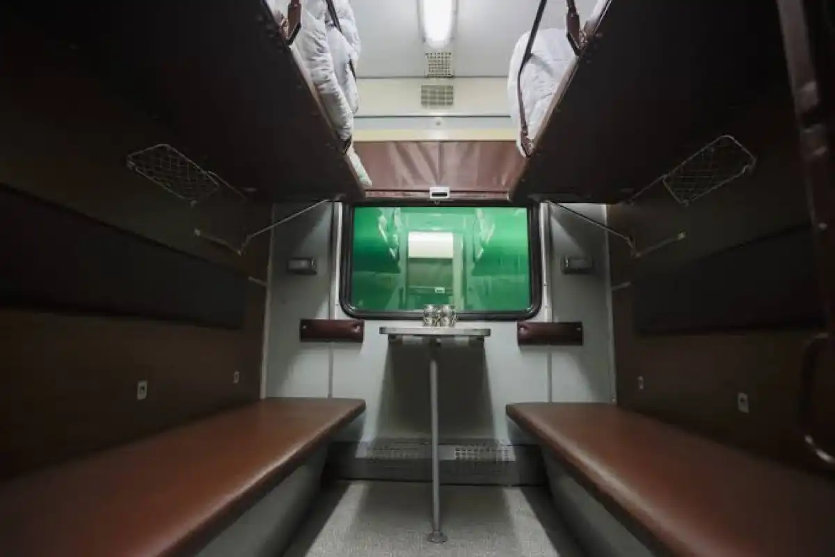 Алматы-2-де үлкен дабыл: Киностудия пойызынан 52 адам уланды