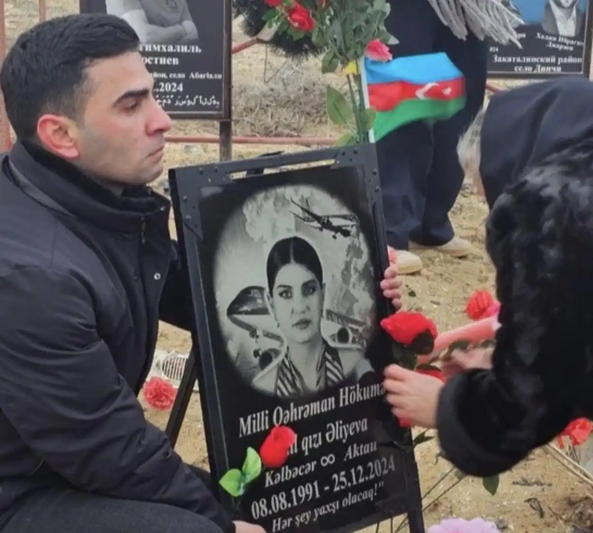 Ақтауға құлаған Әзірбайжан ұшағында  қаза тапқандардың туыстары Қазақстанға келді