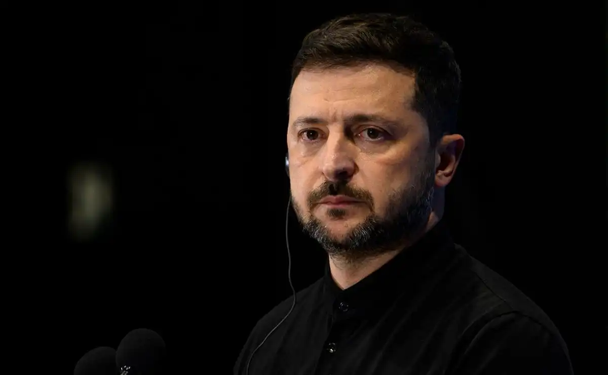 Зеленский Украина президенті қызметінен қашан кететінін айтты