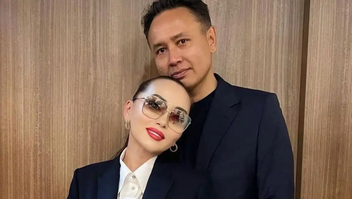 «Әке-шешесі Турсен мен Баяша»: Баян Алагөзова ұлды болды ма?