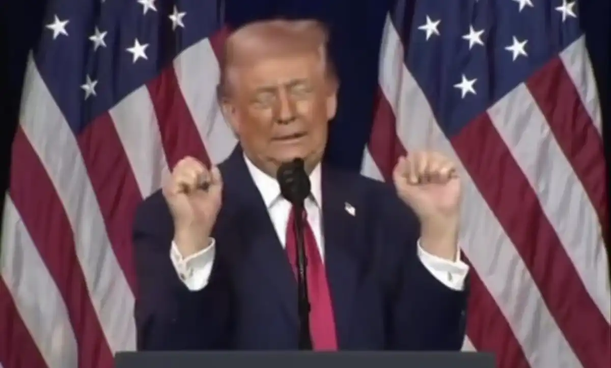 Трамп трансгендер спортшыларды келемеждеді: зал күлкіге қарық болды