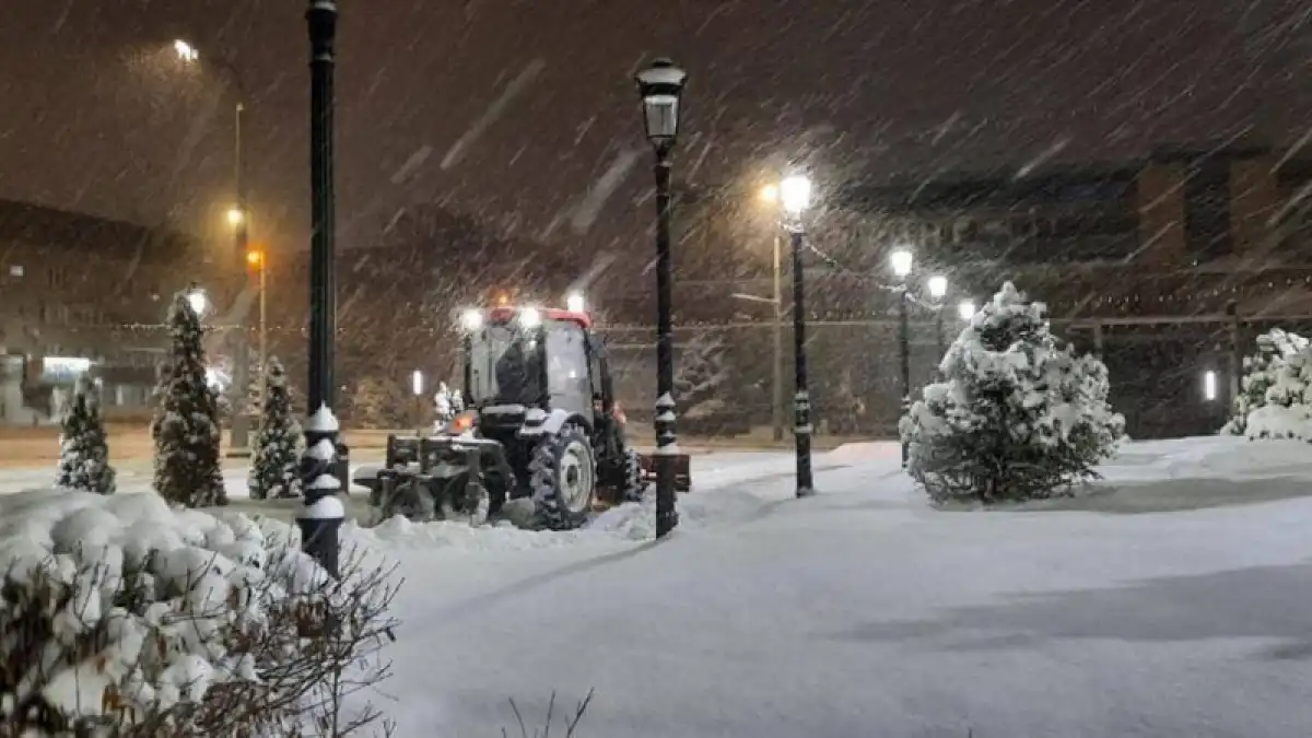 Алматыда қар тазалау жұмыстары күшейтілді