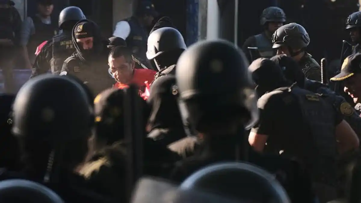 Гватемала түрмелерінде бүлік шықты: 46 адамды кепілге алған