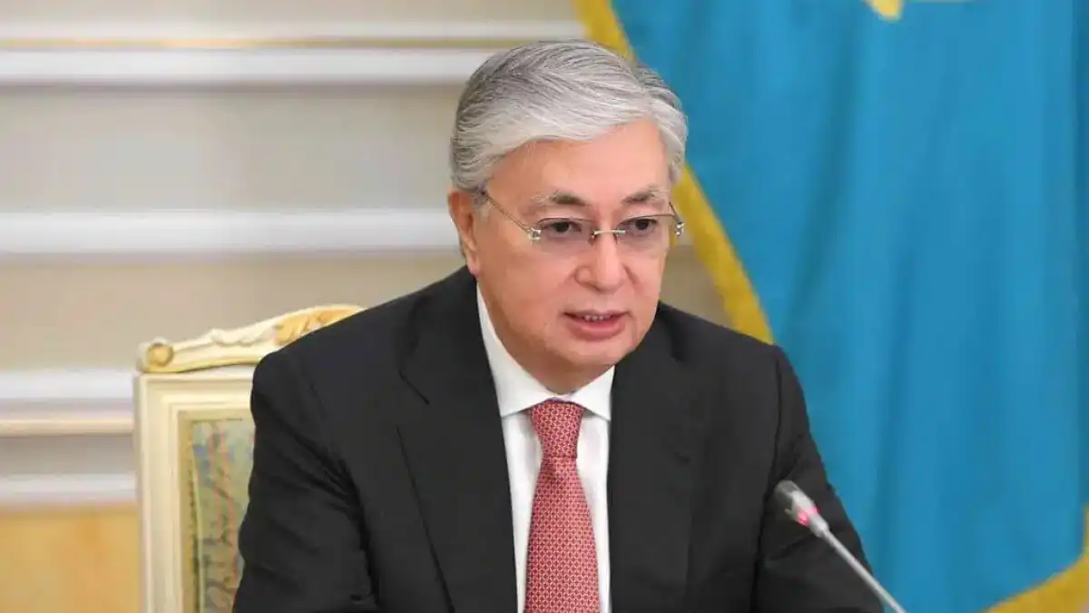 Тоқаев Конституциялық реформа жөніндегі комиссия құру туралы жарлыққа қол қойды