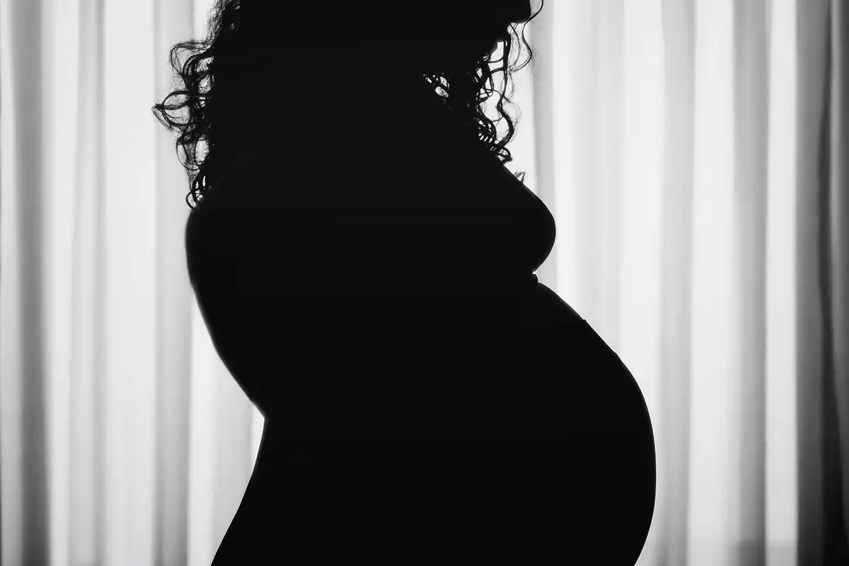 Депутат жүкті әйелін соққыға жыққан