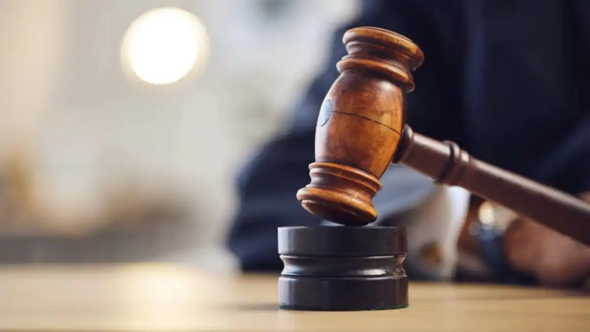 Ақтөбеде өгей немересін зорлаған 64 жастағы ер адам 21 жылға сотталды