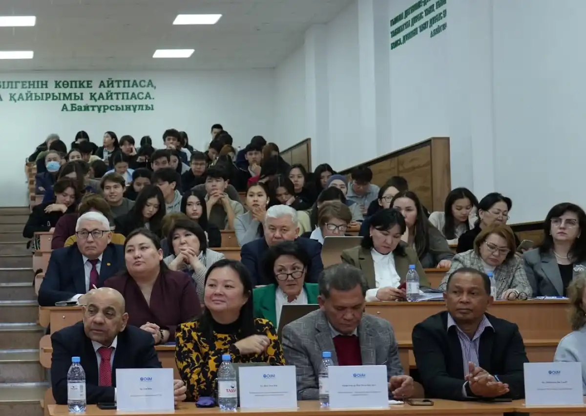 Esil University-де экономика болашағы қарастырылды