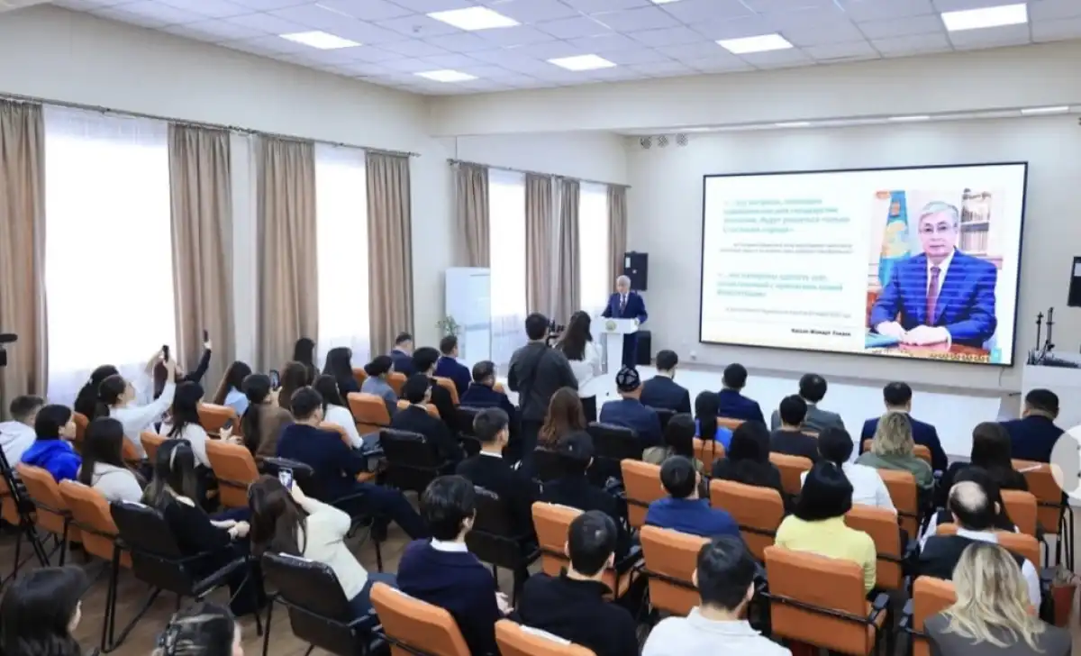 Қарағандының сарапшыларымен жастар көшбасшылары жаңа Конституцияны қабылдауды қолдады