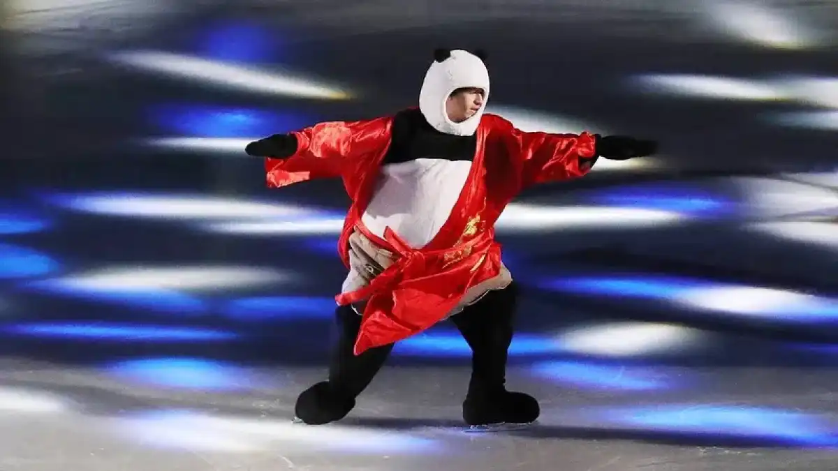 Милан төріндегі гала-шоуда Михаил Шайдоров «Кунг-фу Панда» бейнесімен көрерменді тәнті етті