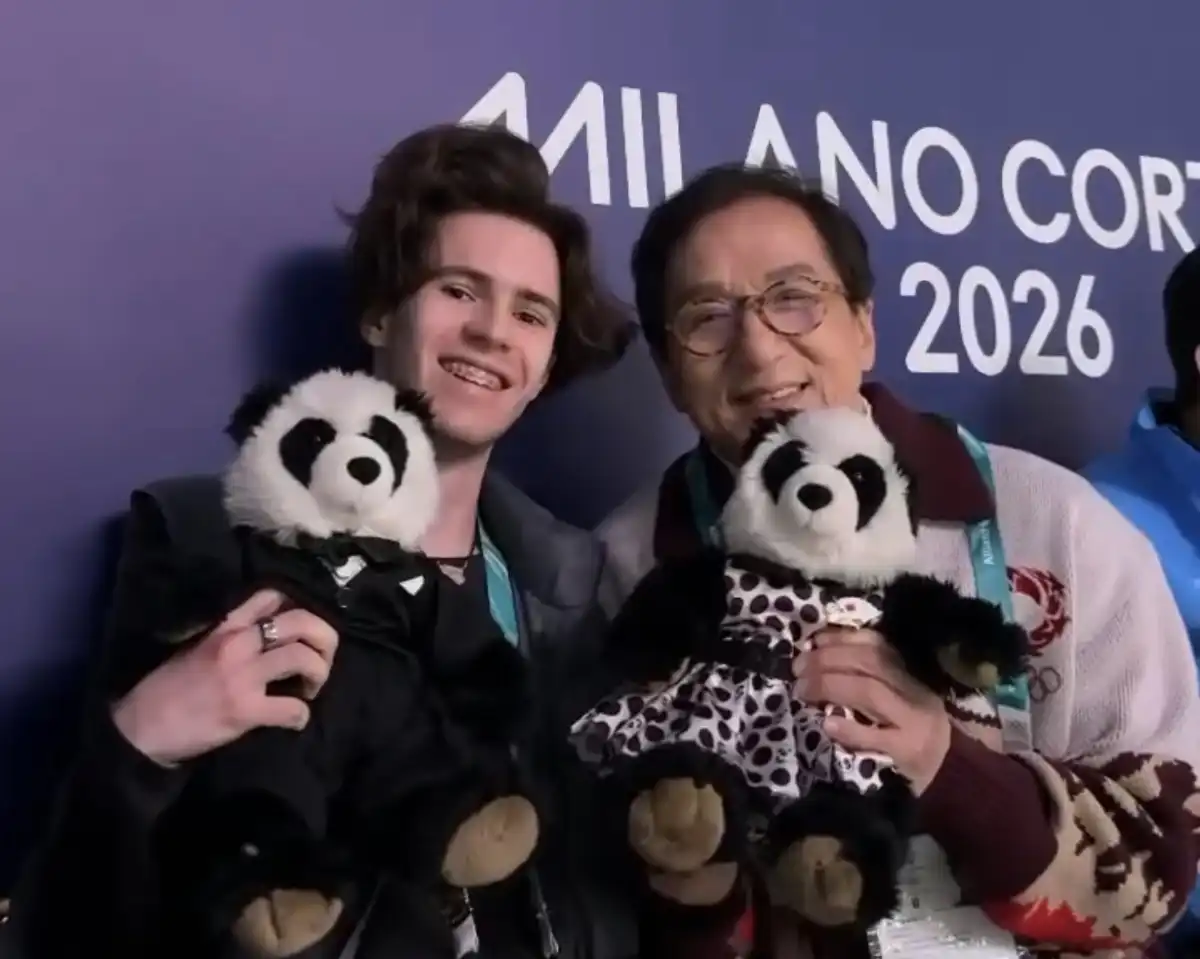 Джеки Чан Михаил Шайдоровты жеңісімен жеке құттықтады