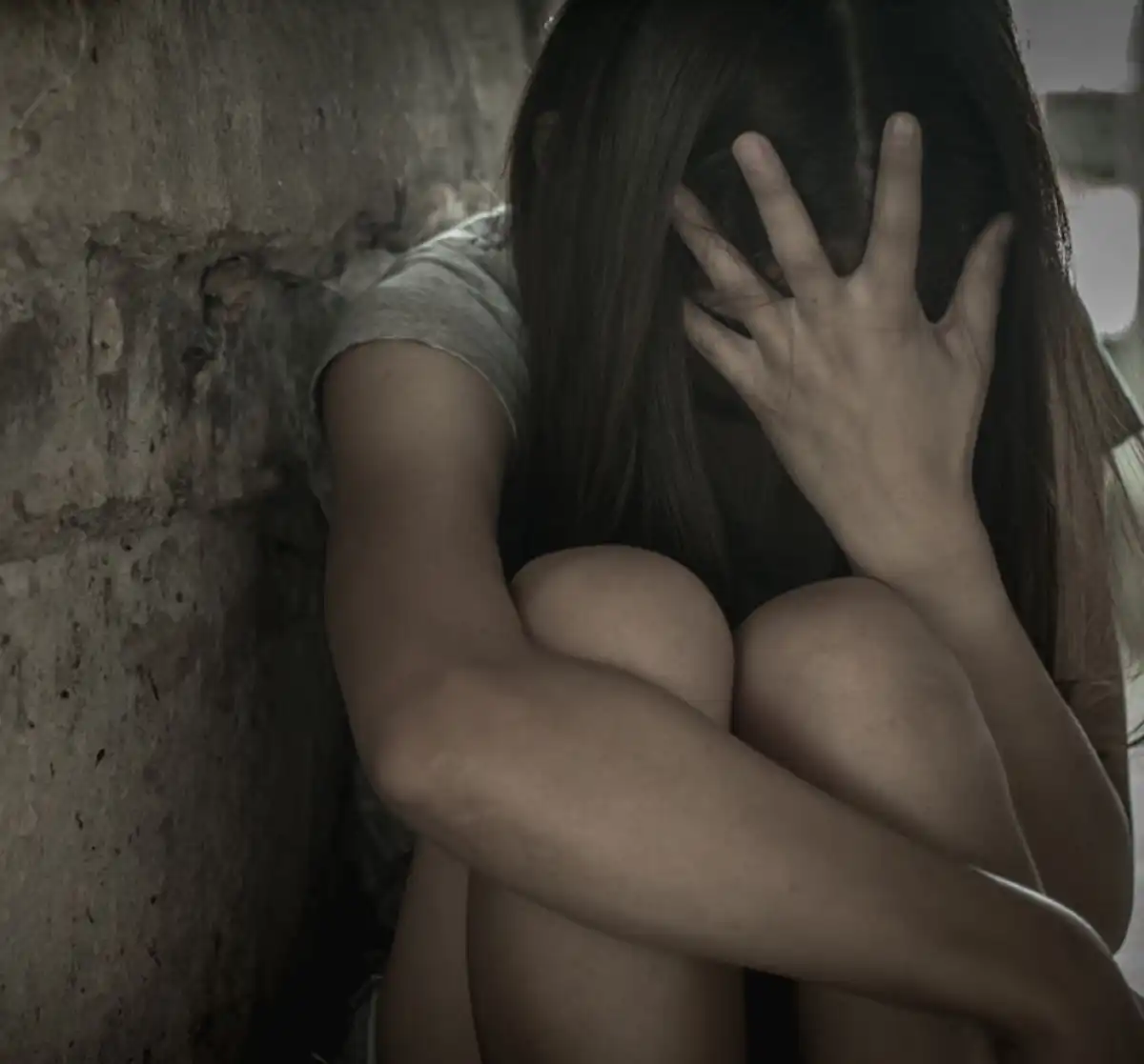 13 жастағы қызға жасалған зорлық: қысым болды ма, анасына неге хабар берілмеді?