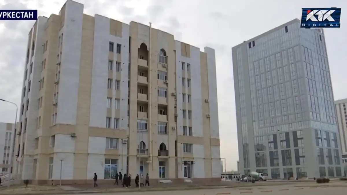 Жаңа үй бес жылға жетпеді: Түркістанда көпқабатты үй сыр бере бастады