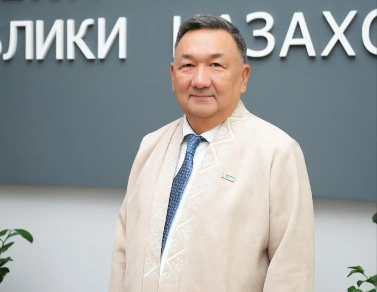 «Ауыл» партиясы референдумға ұлттық киіммен бару челленджін бастады