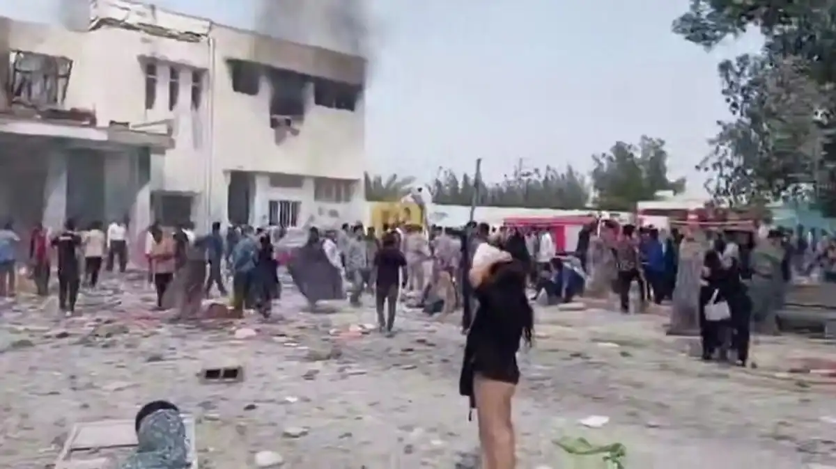 Иранда мектепке Израиль зымыраны түсіп, 40 оқушы мерт болды