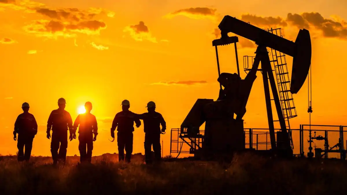 Қазақстанда мұнай өндіру көлемі төмендеуі мүмкін – министр не дейді?