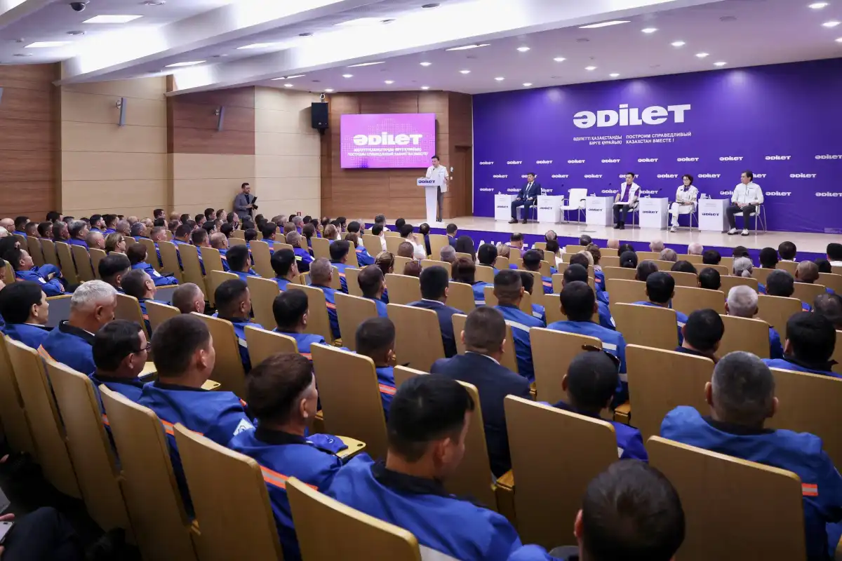 «Әділет» партиясының республикалық штабы Атыраудағы үгіт жұмысын өндіріс орындарындағы кездесулерден бастады
