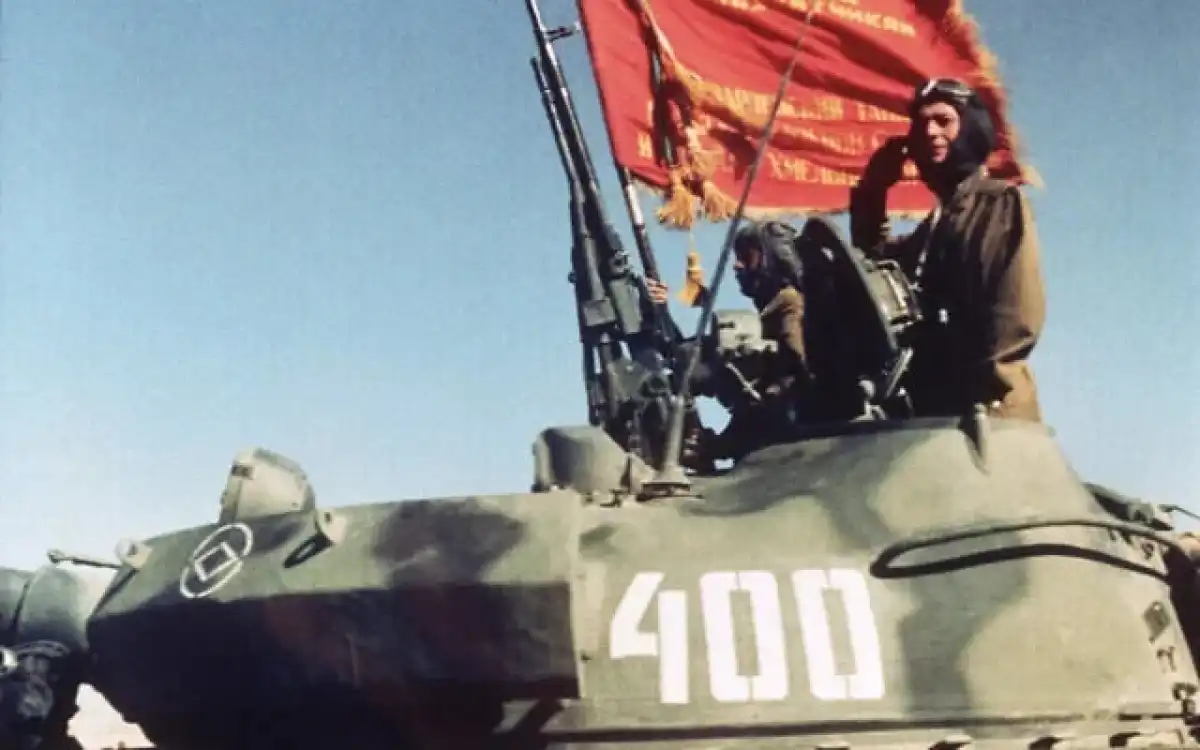 Ауғанстанда жеке үйдің бақшасынан салмағы 500 келілік кеңестік бомба табылды