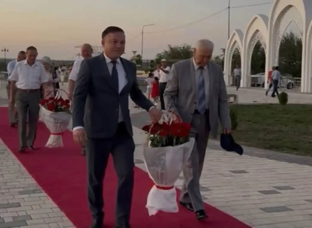 «Арыс жағасында»: Ордабасыда Шәмші Қалдаяқов әндері шырқалды
