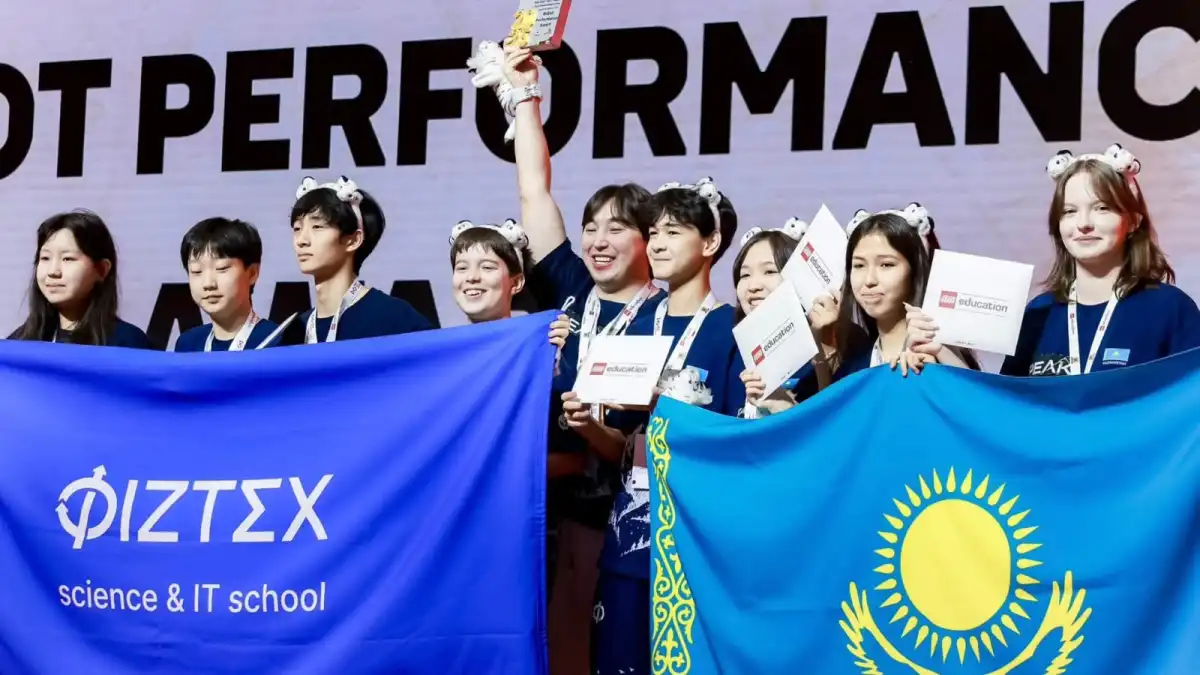 Қазақстандық оқушылар робототехникадан халықаралық чемпионатта 23 жүлде иеленді