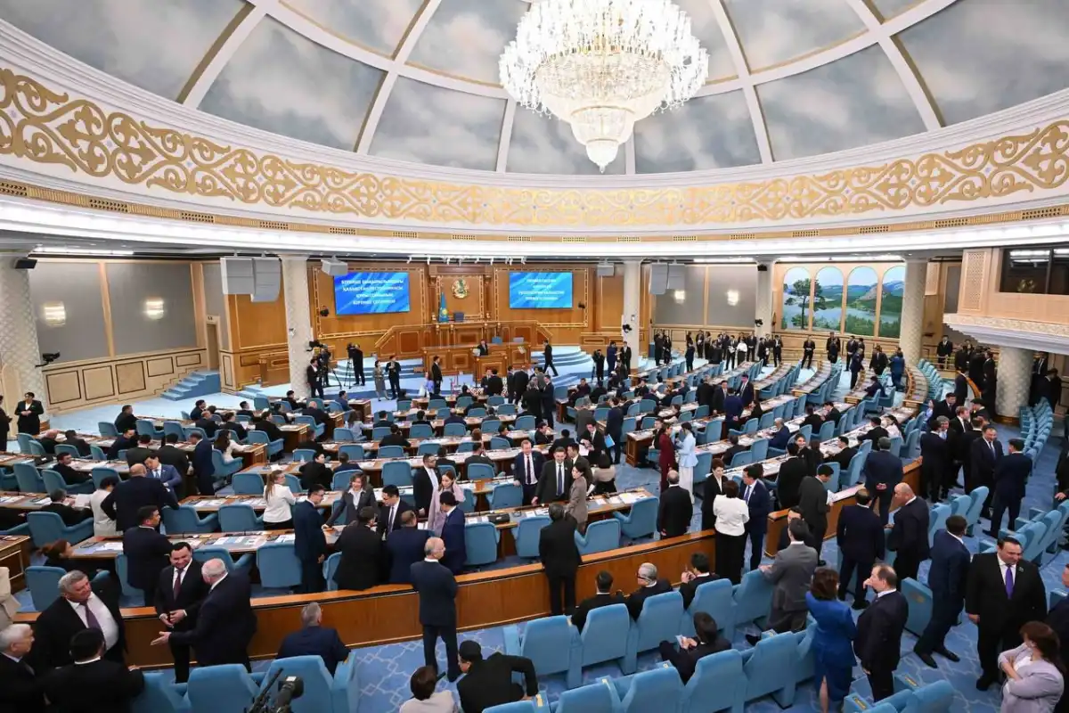Құрылтайда сегіз тұрақты комитеттің төрағалары сайланды